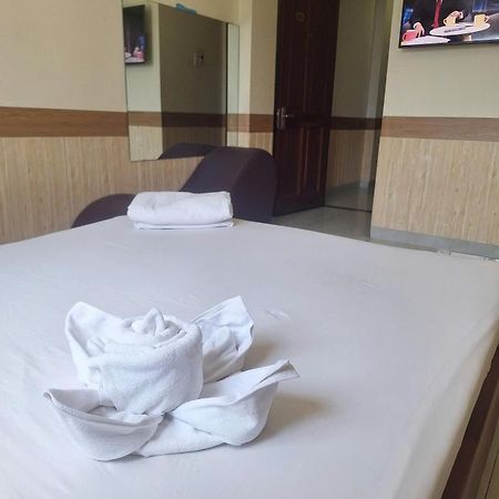 Damry Hotel Хошимин Екстериор снимка