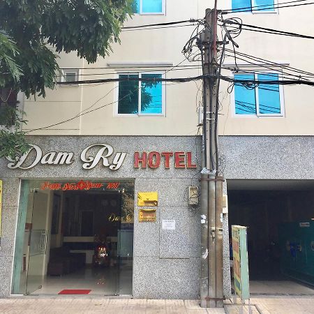 Damry Hotel Хошимин Екстериор снимка