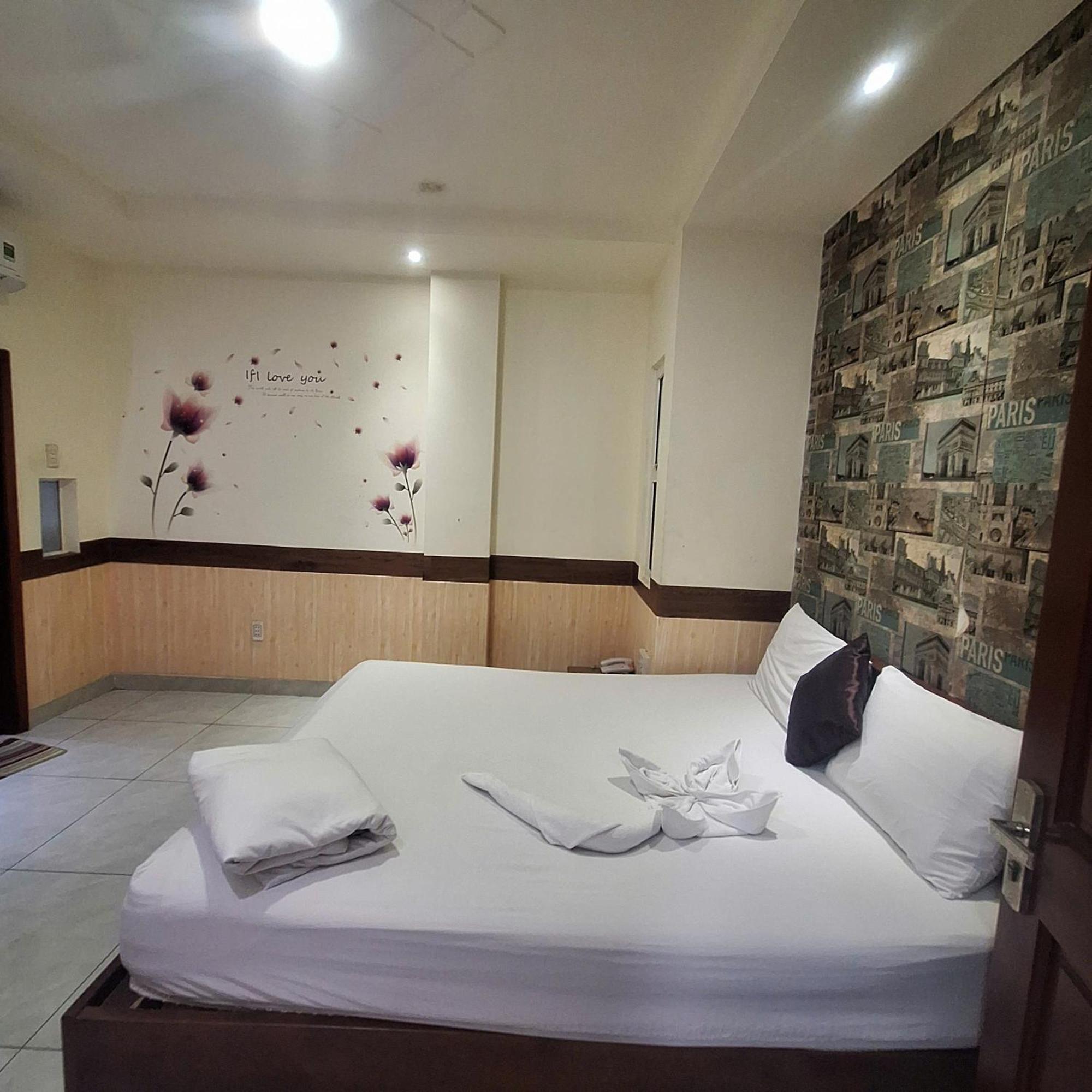 Damry Hotel Хошимин Екстериор снимка