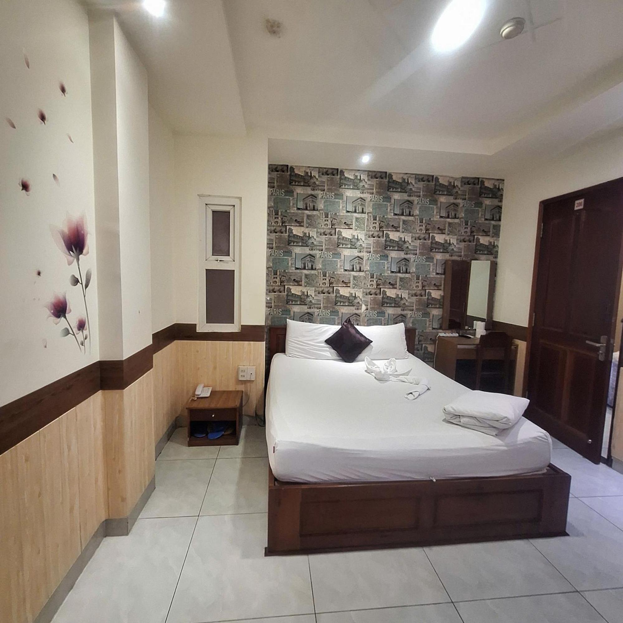 Damry Hotel Хошимин Екстериор снимка
